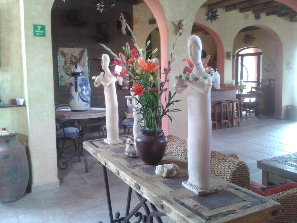 Hotel Boutique Casa Angelitos Альенде Экстерьер фото